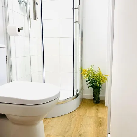 Апартаменти Stylowy Dla Dwojga W Zacisznej Okolicy